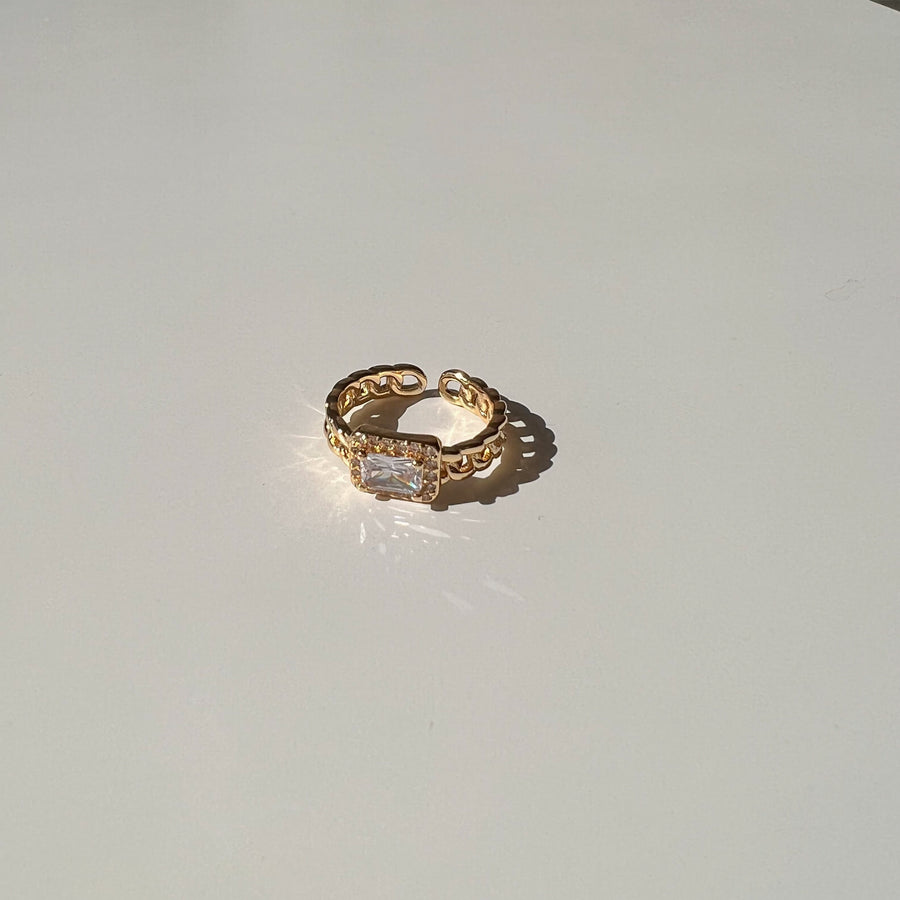 Scarlett Ring