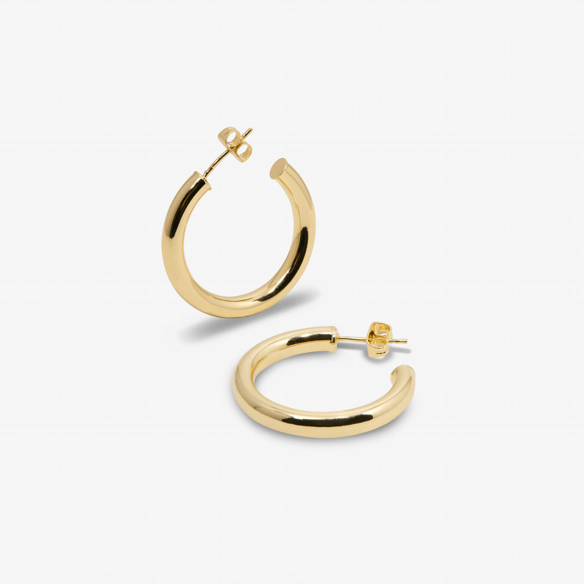 Medium Gisselle Hoops